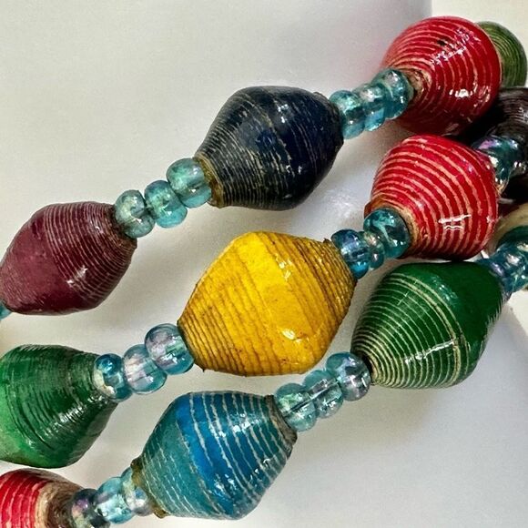 Multi colored  paper  beaded wrap bracelet - Picture 4 of 8